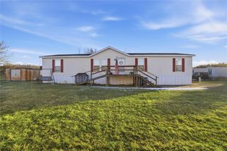 735 Galaxy Dr, Rostraver, PA 15089