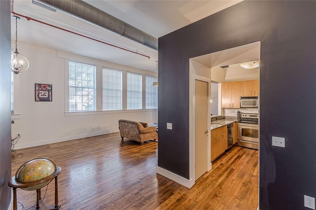 600 COLLEGE Street 101, Hapeville, GA 30354