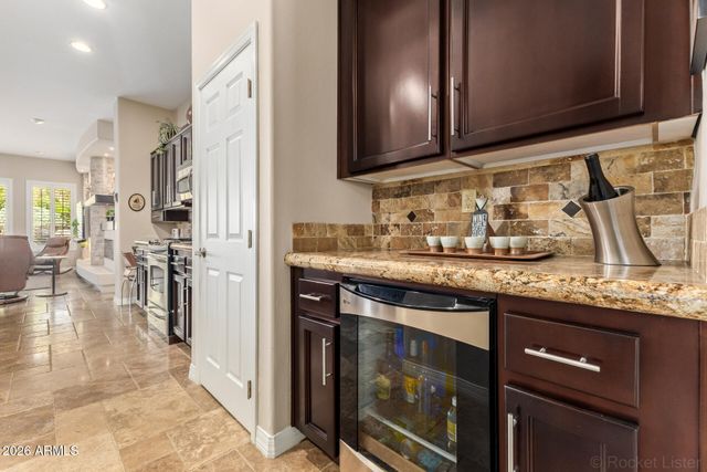 41617 N EMERALD LAKE Drive, Anthem, AZ 85086