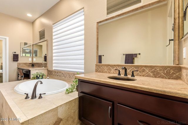 41617 N EMERALD LAKE Drive, Anthem, AZ 85086