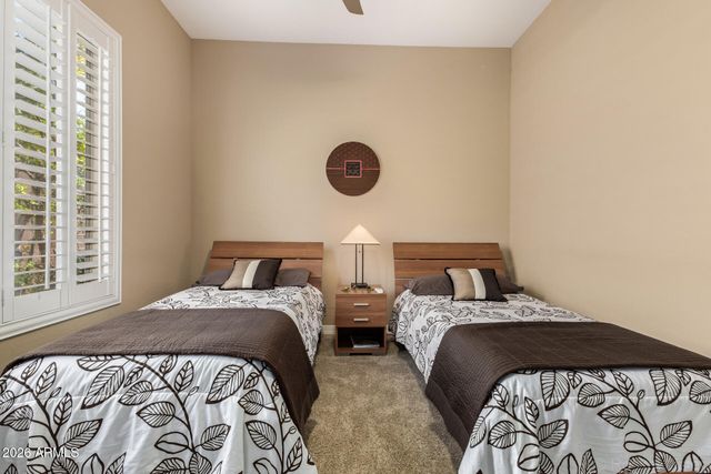 41617 N EMERALD LAKE Drive, Anthem, AZ 85086