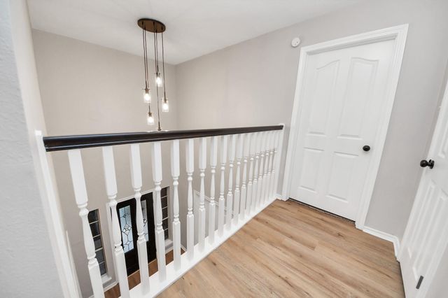 1410 Long View Drive, Pearland, TX 77581