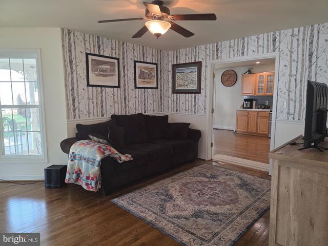 1130 HAPPY RIDGE DR, Front Royal, VA 22630