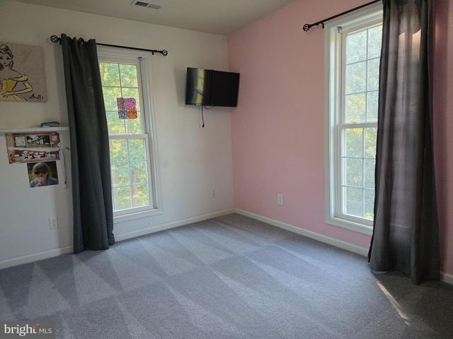 1130 HAPPY RIDGE DR, Front Royal, VA 22630