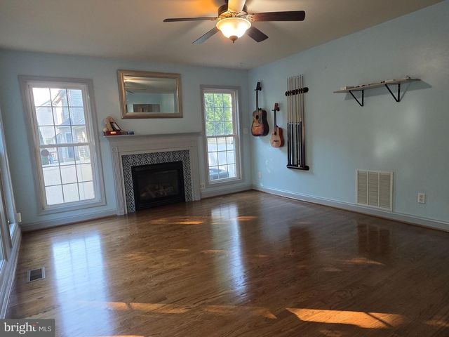 1130 HAPPY RIDGE DR, Front Royal, VA 22630