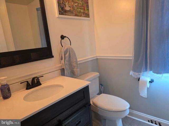 1130 HAPPY RIDGE DR, Front Royal, VA 22630