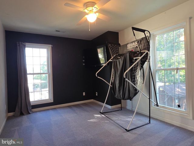 1130 HAPPY RIDGE DR, Front Royal, VA 22630