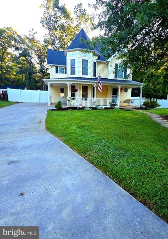 1130 HAPPY RIDGE DR, Front Royal, VA 22630