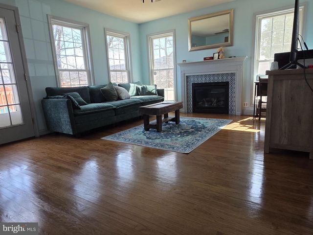 1130 HAPPY RIDGE DR, Front Royal, VA 22630