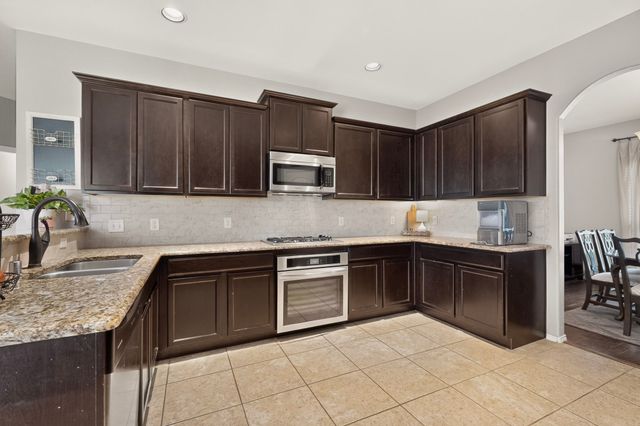 201 Sandy Creek Way, Mckinney, TX 75072