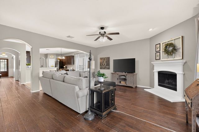 201 Sandy Creek Way, Mckinney, TX 75072