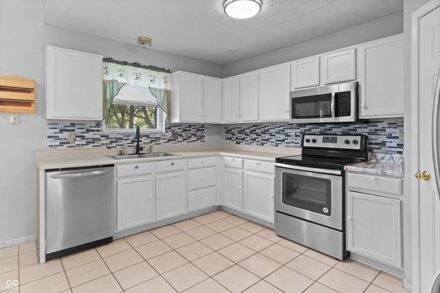 5636 Glen Canyon Drive, Indianapolis, IN 46237