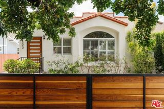 2223 Alsace Avenue, Los Angeles, CA 90016