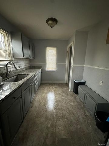 8603 Whitcomb Street, Detroit, MI 48228