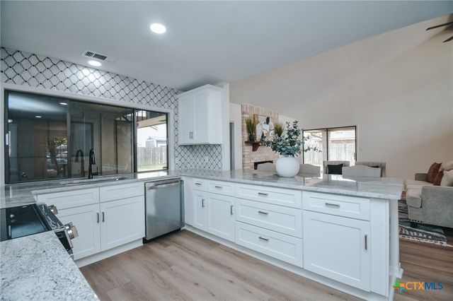 106 Chama Drive, Victoria, TX 77904