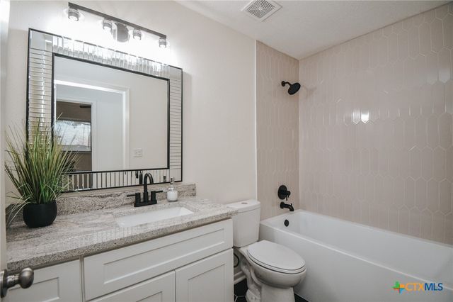 106 Chama Drive, Victoria, TX 77904