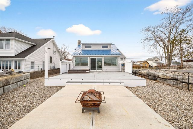 2644 Edgemere Drive, Greece, NY 14612