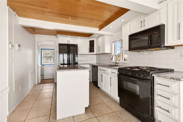 2644 Edgemere Drive, Greece, NY 14612