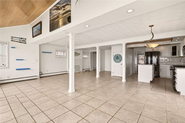 2644 Edgemere Drive, Greece, NY 14612