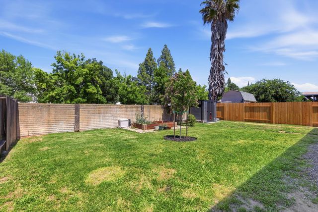 5411 Sawtooth Ct, Sacramento, CA 95842