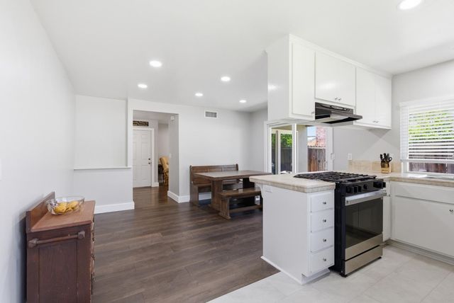 5411 Sawtooth Ct, Sacramento, CA 95842