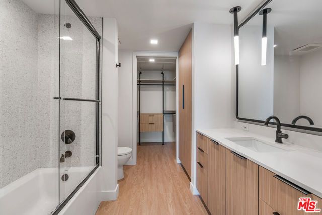 3688 Overland Avenue 412, Los Angeles, CA 90034