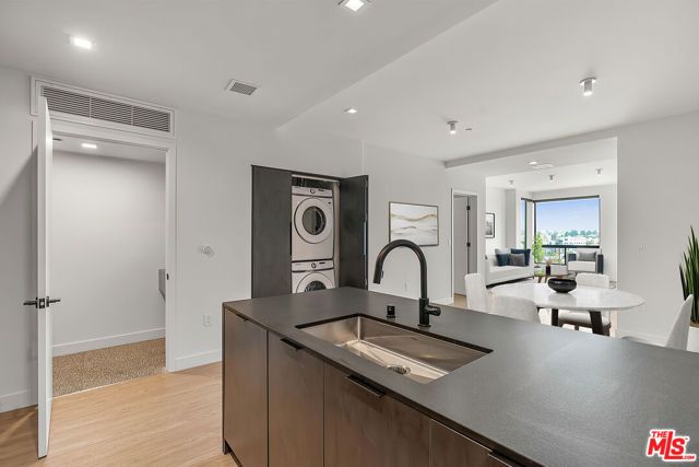 3688 Overland Avenue 412, Los Angeles, CA 90034