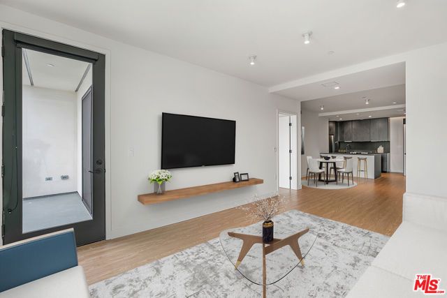 3688 Overland Avenue 412, Los Angeles, CA 90034