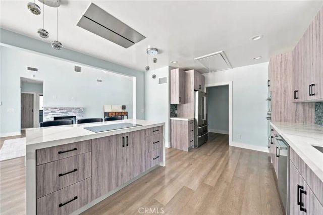 6002 Graciosa, Los Angeles, CA 90068