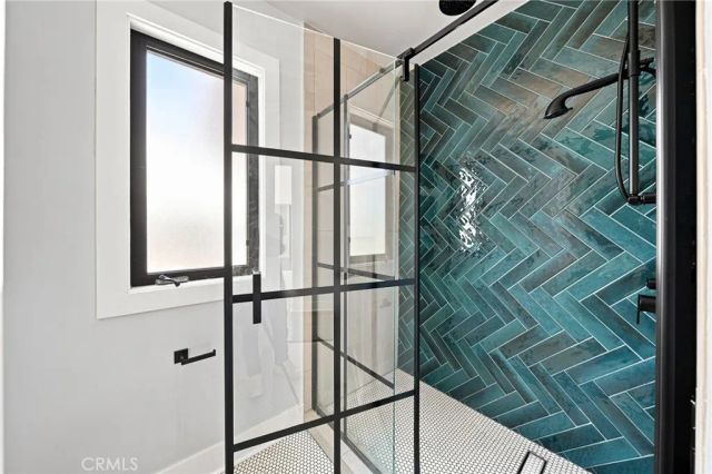 6002 Graciosa, Los Angeles, CA 90068