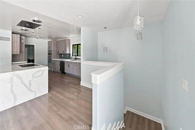 6002 Graciosa, Los Angeles, CA 90068