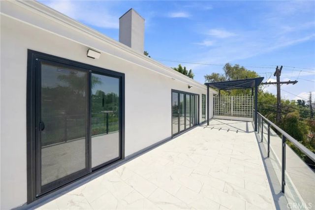 6002 Graciosa, Los Angeles, CA 90068