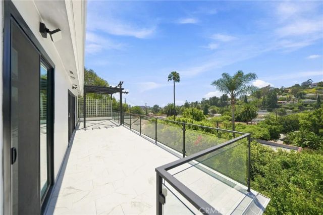 6002 Graciosa, Los Angeles, CA 90068