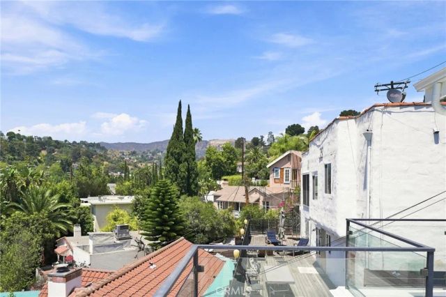 6002 Graciosa, Los Angeles, CA 90068