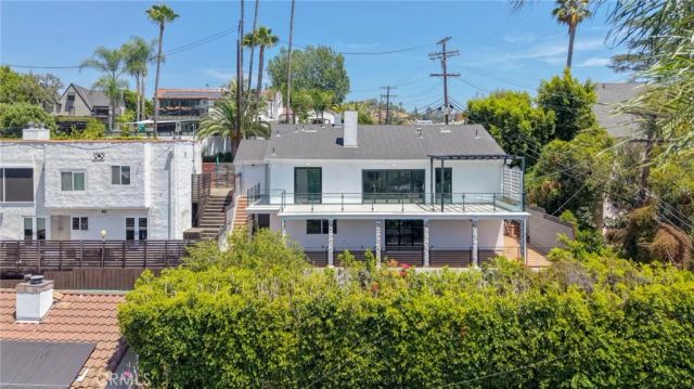 6002 Graciosa, Los Angeles, CA 90068