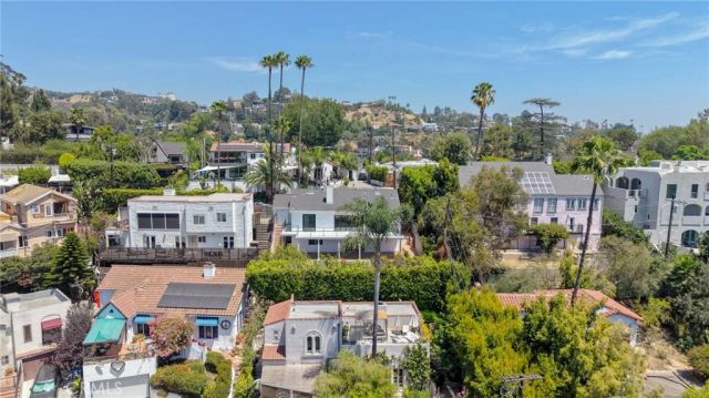 6002 Graciosa, Los Angeles, CA 90068