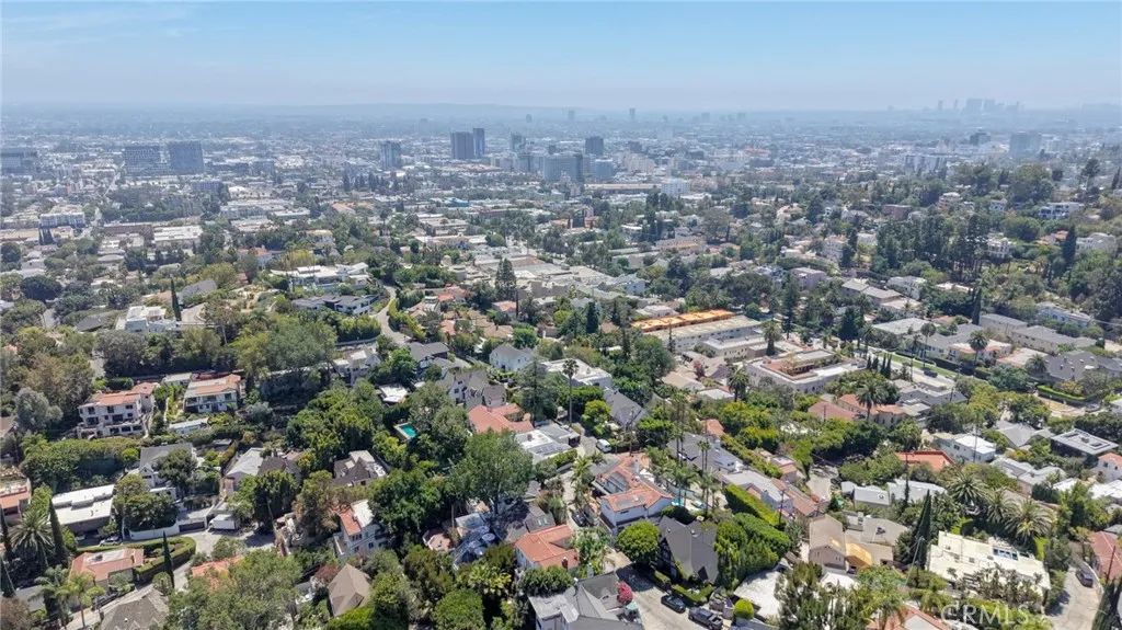 6002 Graciosa, Los Angeles, CA 90068