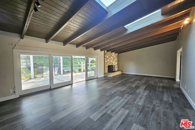 23526 Dolorosa Street, Woodland Hills (los Angeles), CA 91367