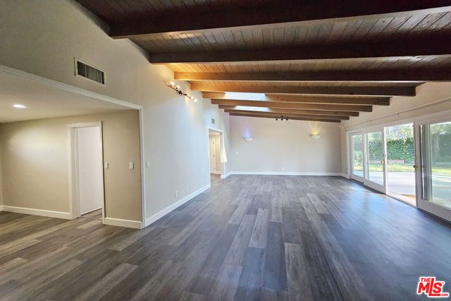 23526 Dolorosa Street, Woodland Hills (los Angeles), CA 91367