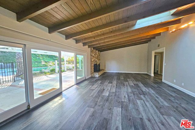 23526 Dolorosa Street, Woodland Hills (los Angeles), CA 91367