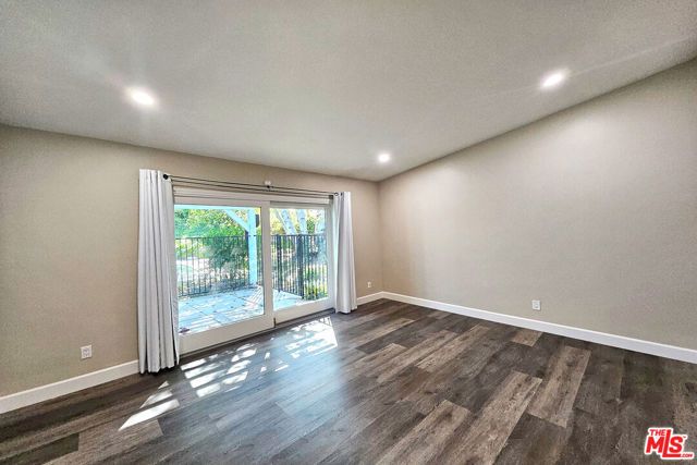 23526 Dolorosa Street, Woodland Hills (los Angeles), CA 91367