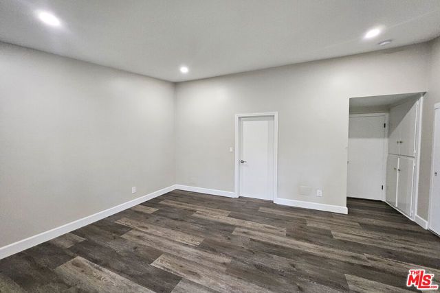 23526 Dolorosa Street, Woodland Hills (los Angeles), CA 91367