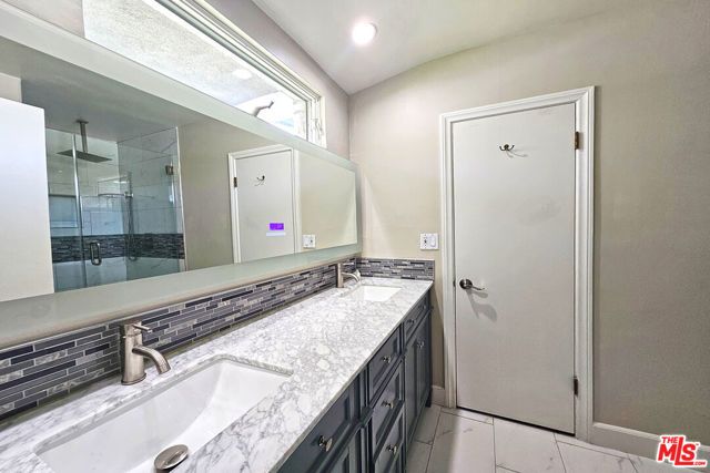 23526 Dolorosa Street, Woodland Hills (los Angeles), CA 91367