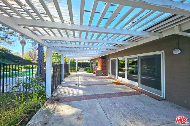 23526 Dolorosa Street, Woodland Hills (los Angeles), CA 91367