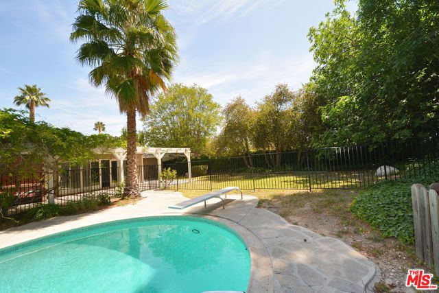 23526 Dolorosa Street, Woodland Hills (los Angeles), CA 91367