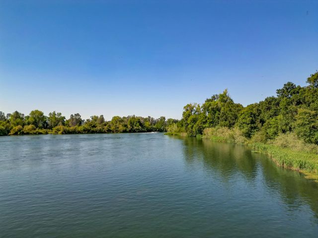 19301 Clover Road, Redding, CA 96001