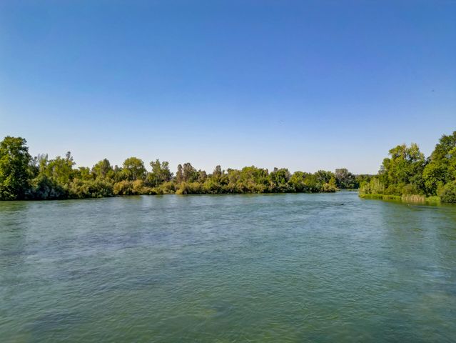 19301 Clover Road, Redding, CA 96001