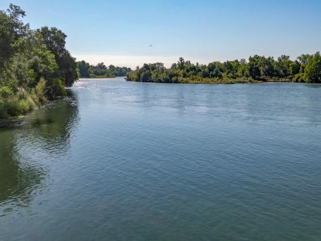 19301 Clover Road, Redding, CA 96001