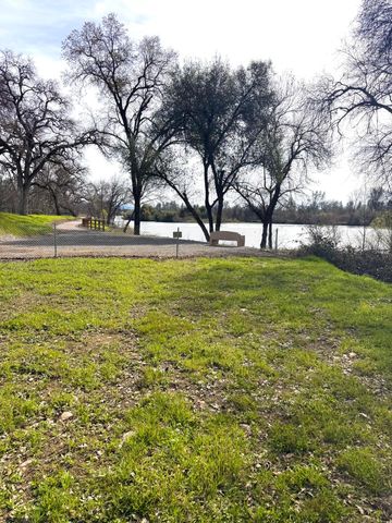 19301 Clover Road, Redding, CA 96001