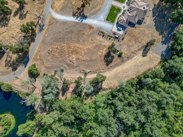 19301 Clover Road, Redding, CA 96001